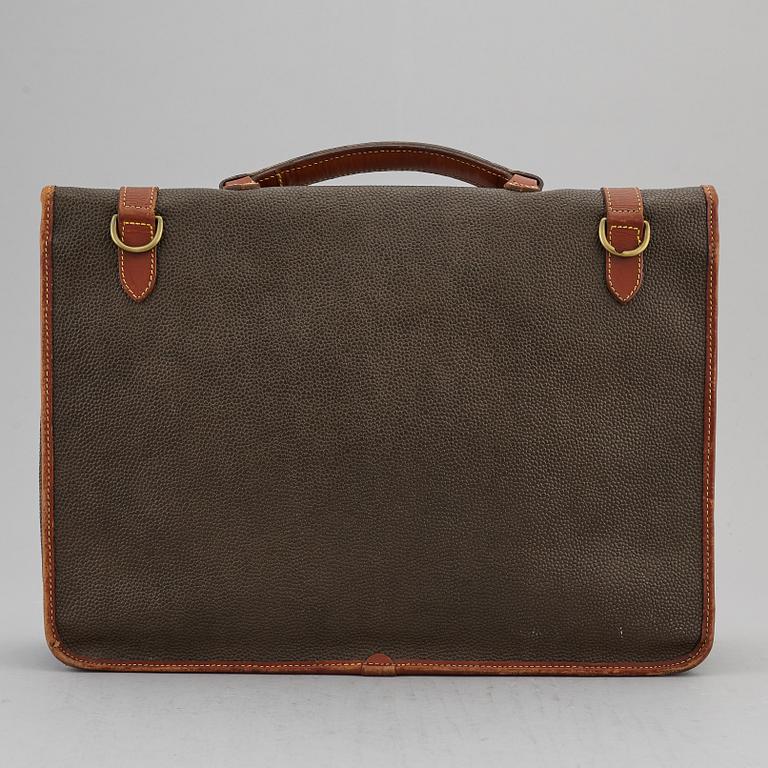 MULBERRY, a Scotch grain briefcase.