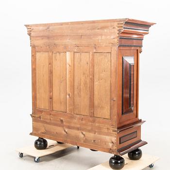 Salsskåp Barockstil 1900-talets början.
