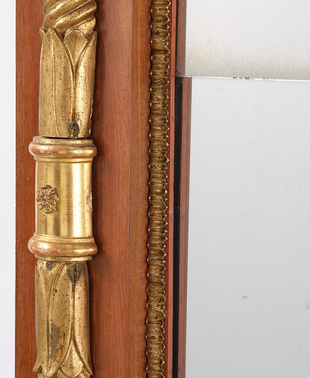 Spegel, av Johan Martin Berg  (spegelfabrikör i Göteborg 1803-37), Empire.