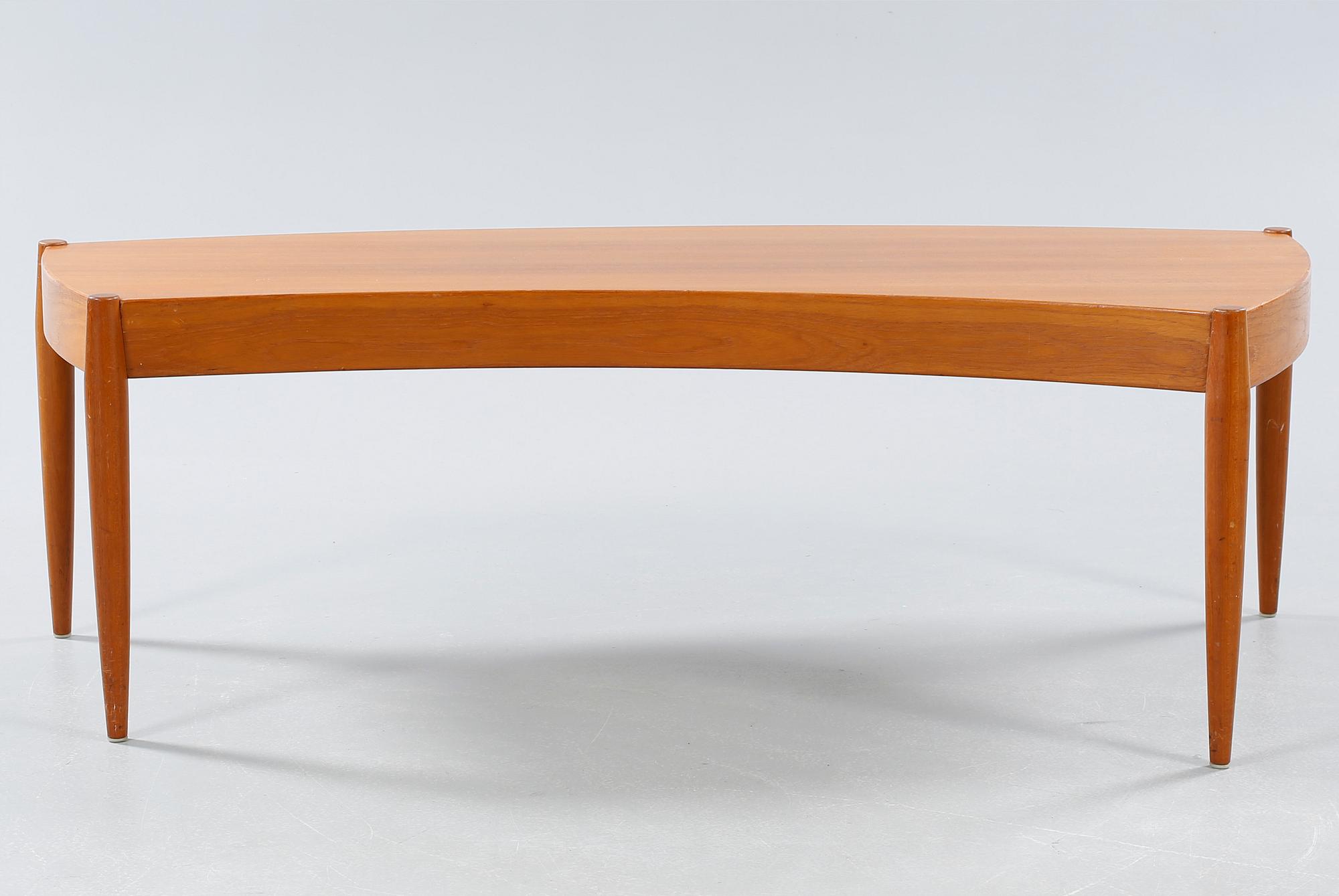 JOHANNES ANDERSEN, soffbord, Trensum, 1900-talets andra hälft.