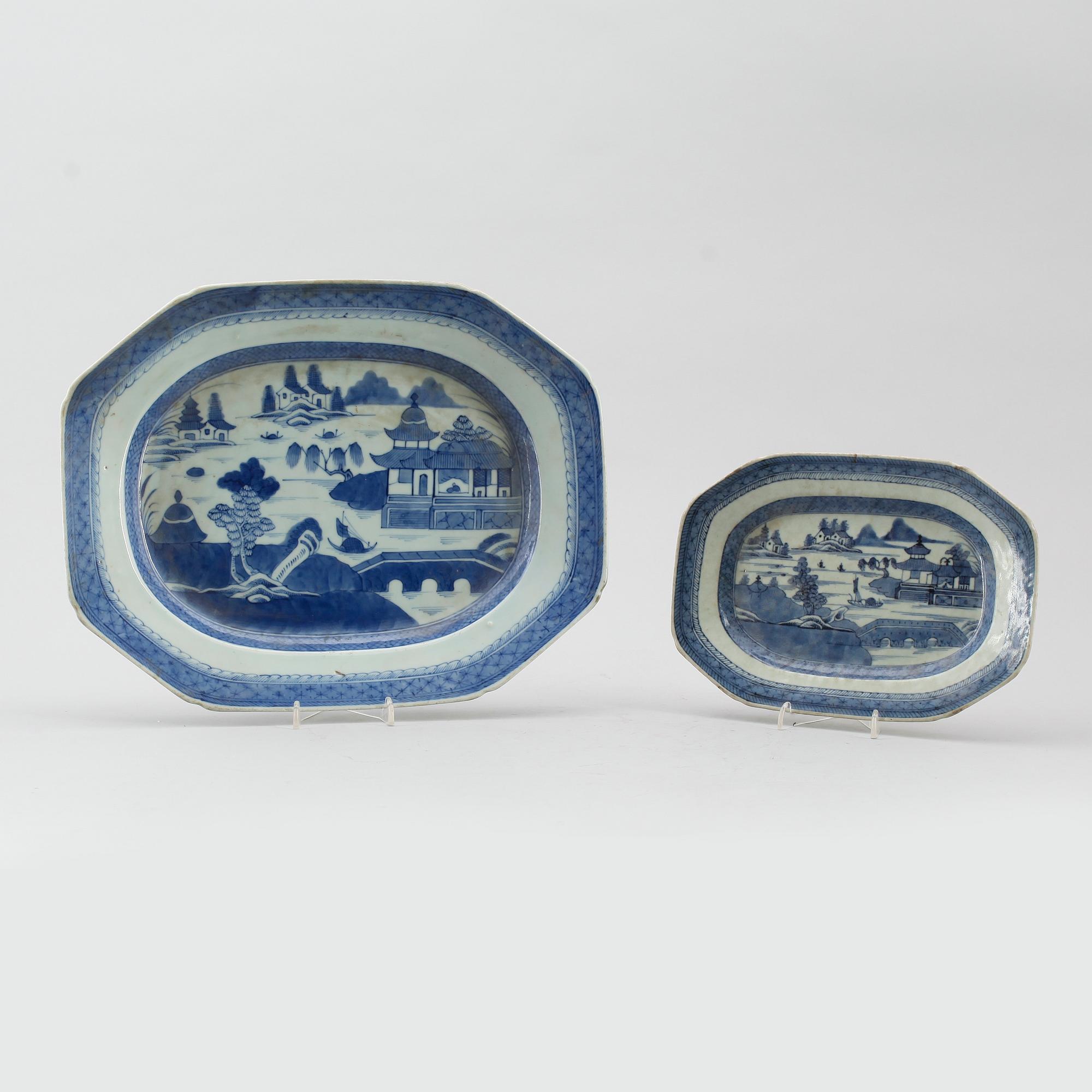 STEKFAT, 2 st, kompaniporslin, Kina, omkring år 1800.