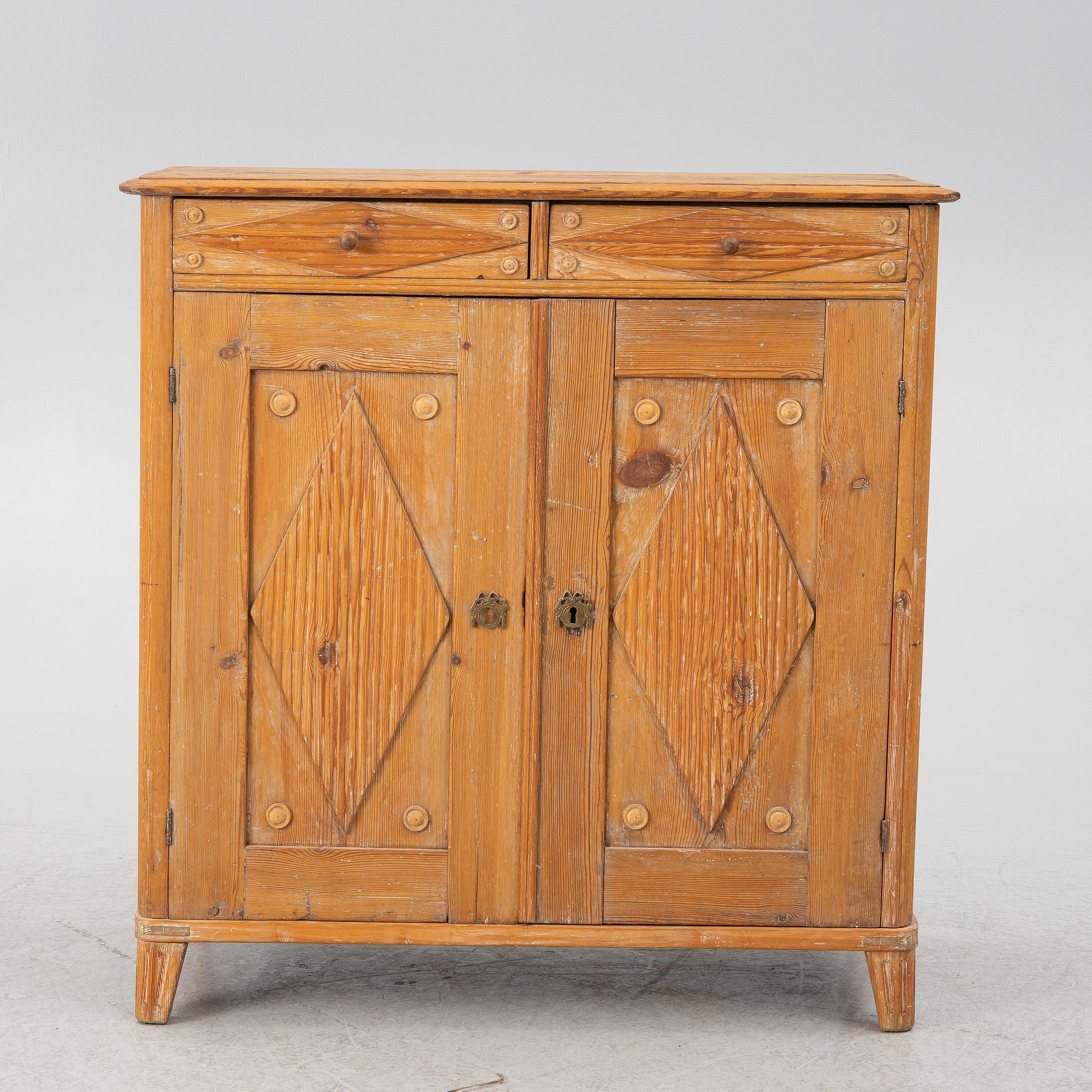 Skänk, sengustaviansk, 1800-tal.