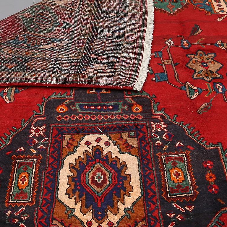 MATTA, Hamadan, ca 342 x 205 cm.