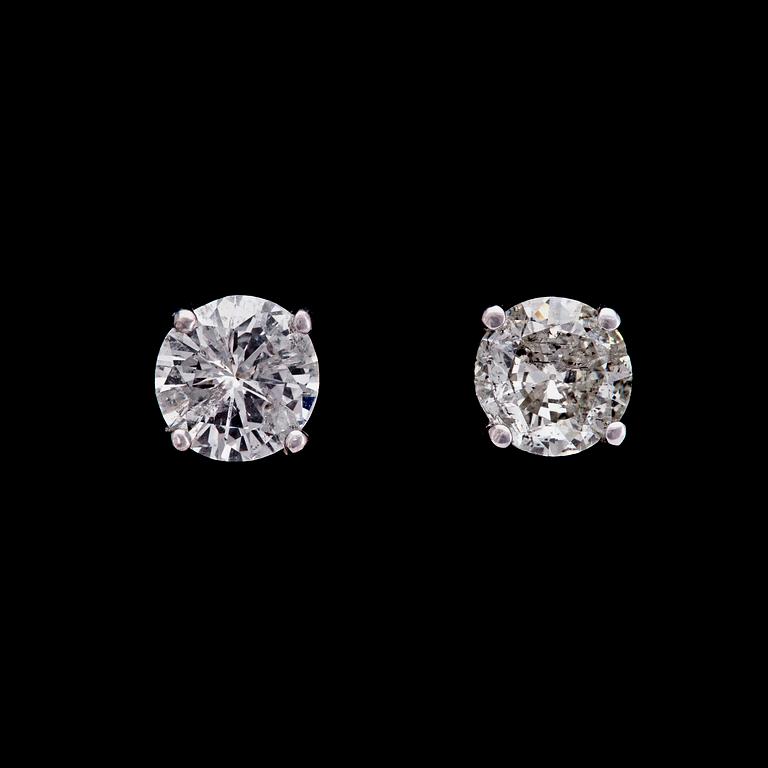 ÖRHÄNGEN, briljantslipade diamanter, tot. ca 2.20 ct.