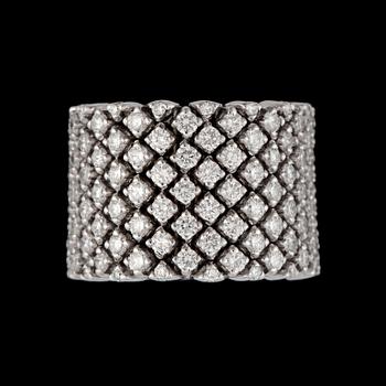 A flexible brilliant-cut diamond ring. Total carat weight circa 6.01 cts.