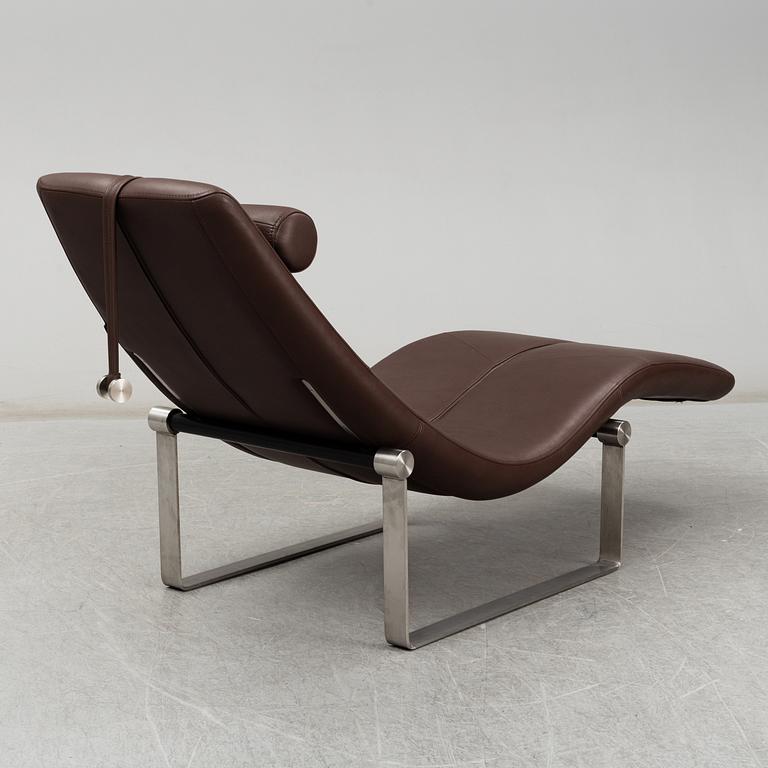CARL-HENRIK SPAK, a letaher covered 'Viper' recliner from Ire Möbel.