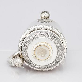 K. Anderson, dryckeskanna, silver, Stockholm 1908.