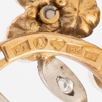 Brooch, K. Torndal, 18K gold with pearls and brilliant-cut diamonds, clasp with larger pearl.