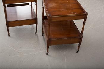 SIDOBORD/SÄNGBORD, ett par, 1900-talets andra hälft.