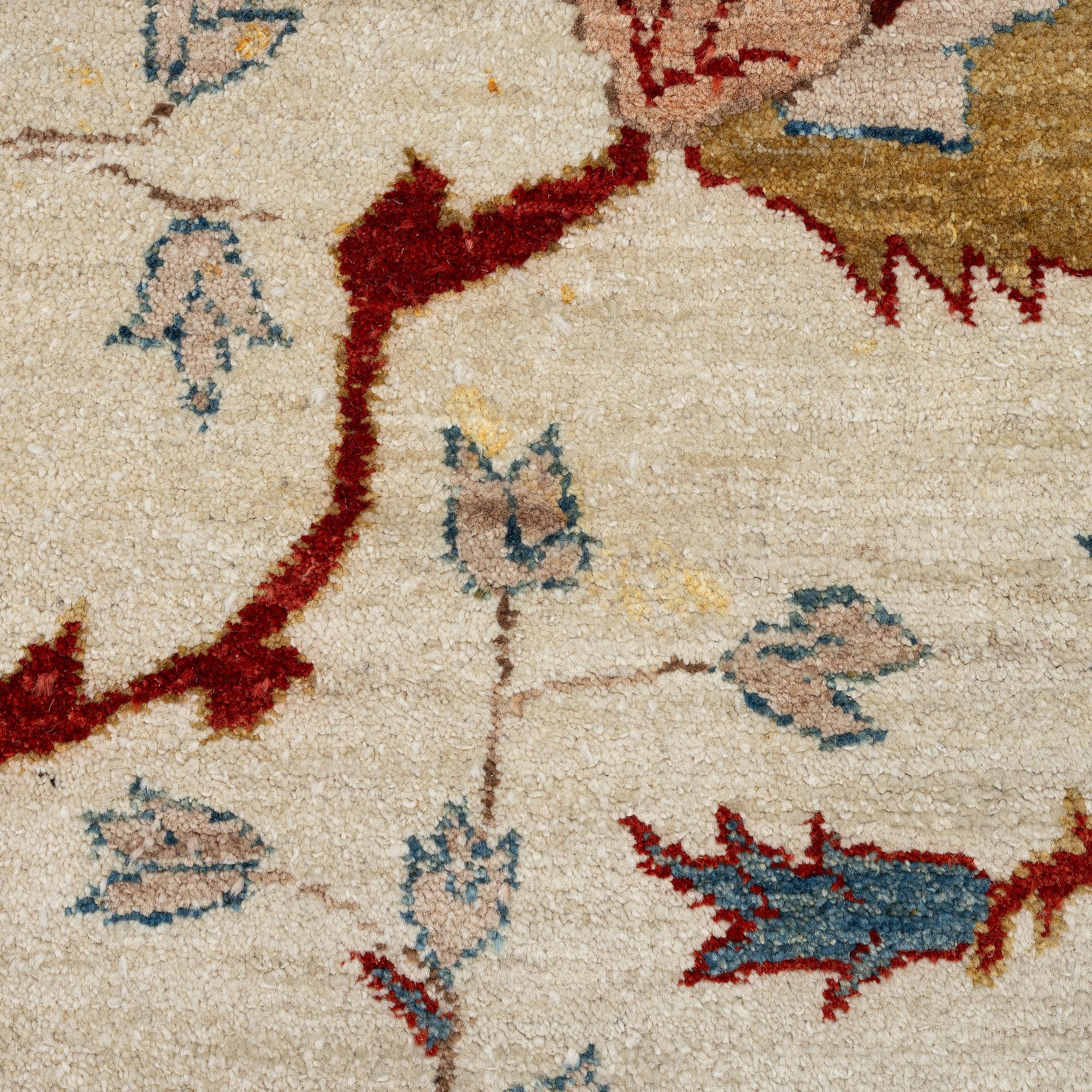 Ziegler Mahal carpet, modern, approx. 390 x 300 cm.