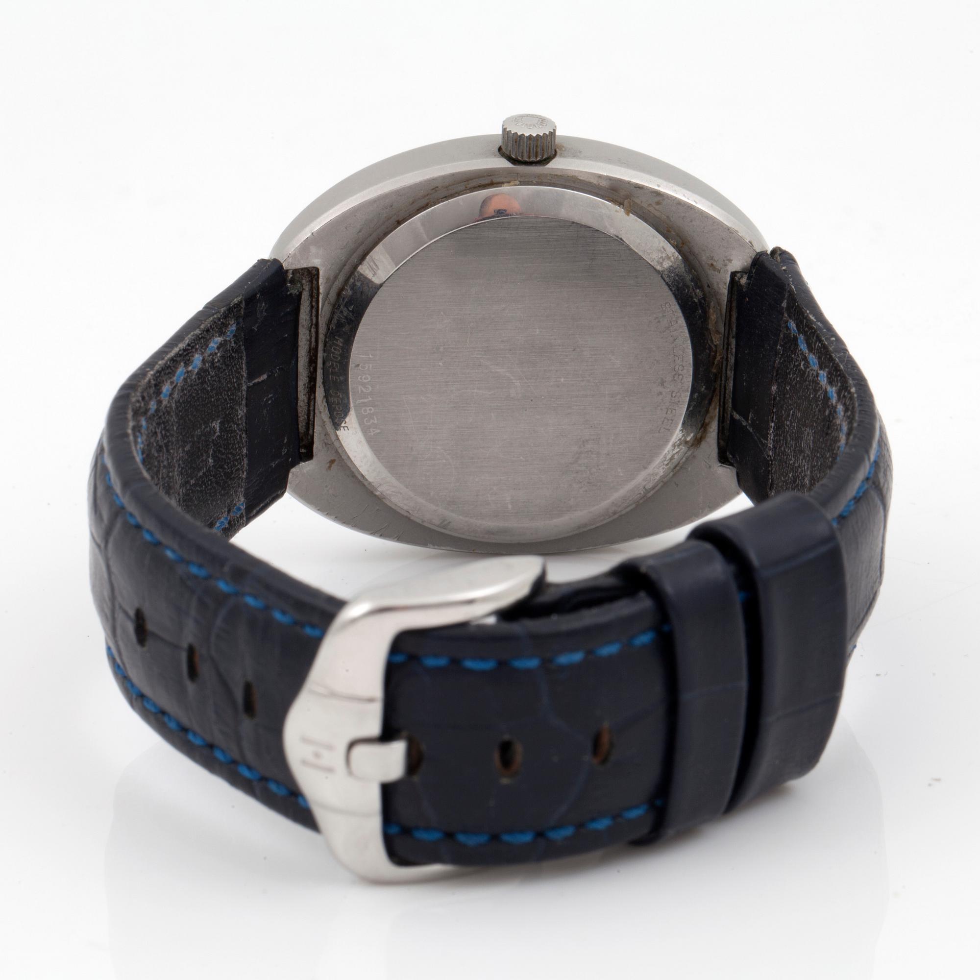 LONGINES, Ultronic, wristwatch, 37 x 44 mm,