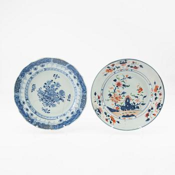 Plates, six pieces, porcelain. Qing Dynasty, Qianlong period (1736-95).