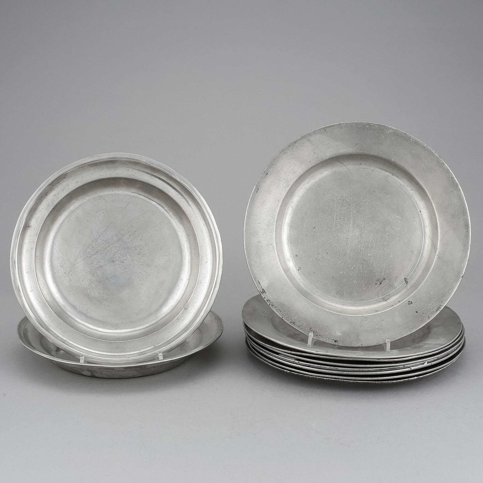 TALLRIKAR, 10 stycken, tenn, Johan Petter De Flon, Växjö (1774-1795).