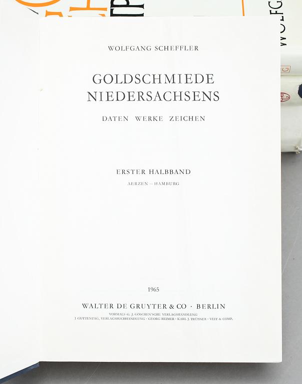 BÖCKER, 4 stycken, bland annat. "Berliner Goldschmiede", av Wolfgang Scheffler, Berlin 1968.