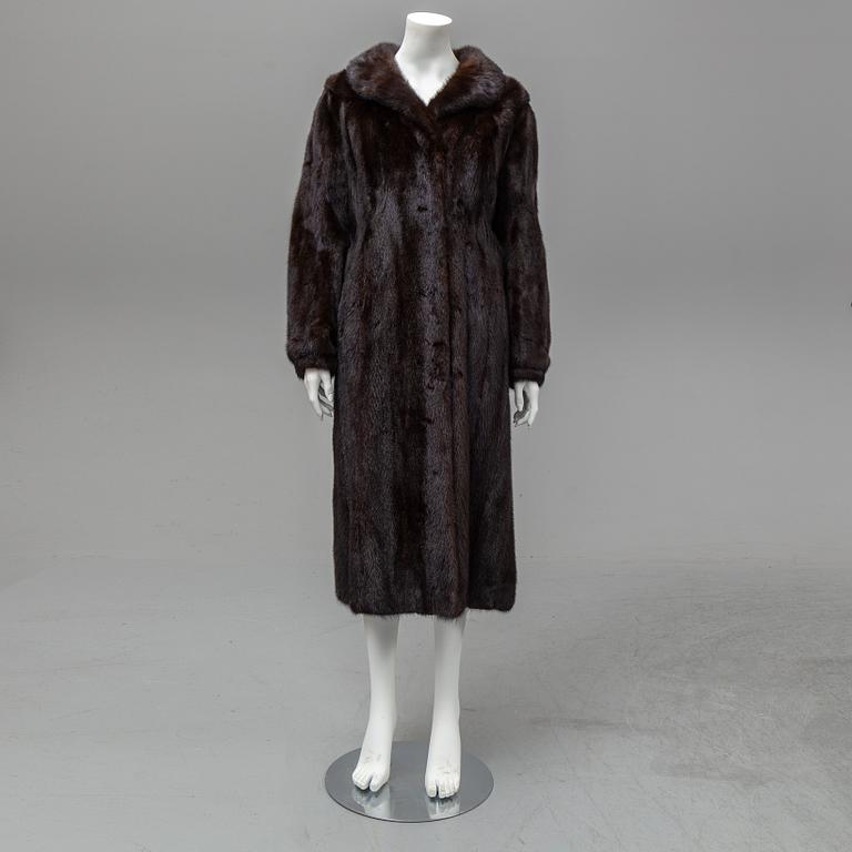 A mink fur, size ca 38.