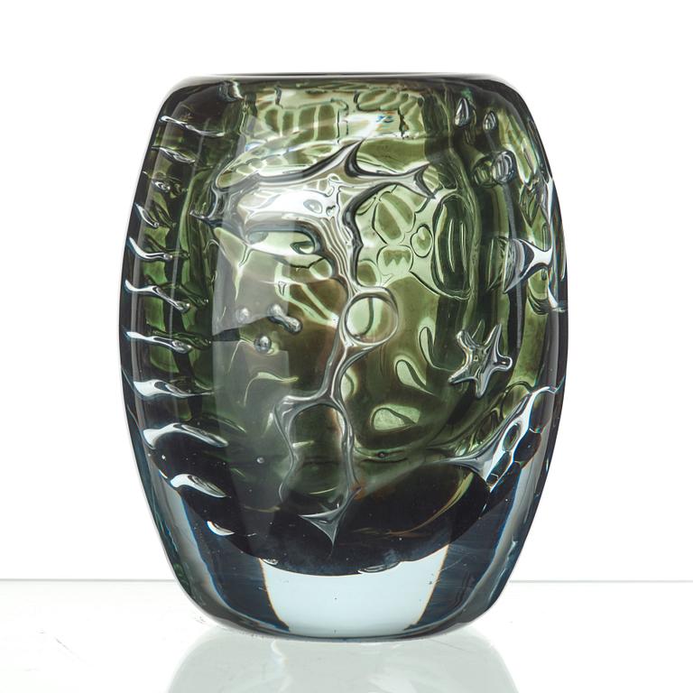 Edvin Öhrström, An Edvin Öhrström ariel glass vase, Orrefors, Sweden 1937.