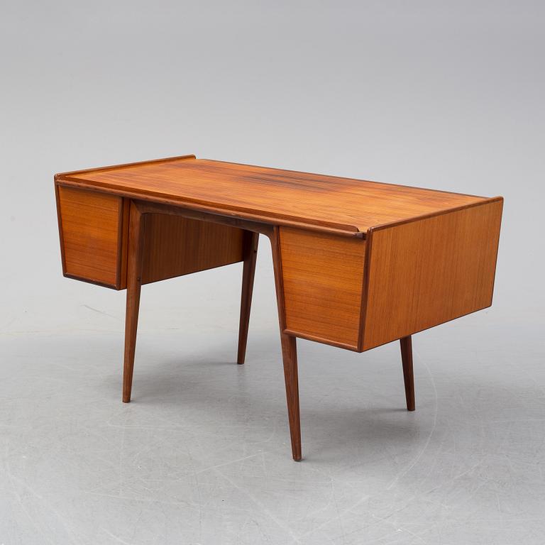 An 'Uddebo' writing desk by Svante Skogh for Balder, 1950's.