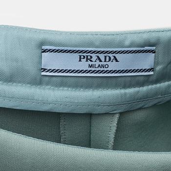 Prada, set med byxor samt topp, storlek 36.