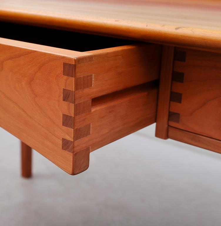 SKRIVBORD, Søren Nissen and Ebbe Gehl, Aksel Kjersgaard, Naver Collection, Danmark, 1990-2010.