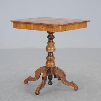 SALONGSBORD, trol. Italien, 1800-talets slut.