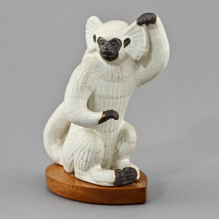 FIGURIN, stengods, Gunnar Nylund, Rörstrand, 1900-tal.