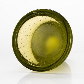 Marja Hepo-aho, Vihma mortel, "Olive in my glass 3/3", signerad MH, Glass Studio Mafka&Alakoski Riihimäki 2018.