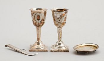 SILVERFÖREMÅL, 4 delar, 1800-/1900-tal. Vikt ca 167 g.
