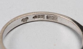 RING, 18 k vitguld, briljantslipad diamant, 0,07 ct enligt gravyr.