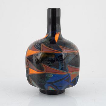 Eva Englund, vas, Millefiore Röd", Orrefors Gallery, 1990.