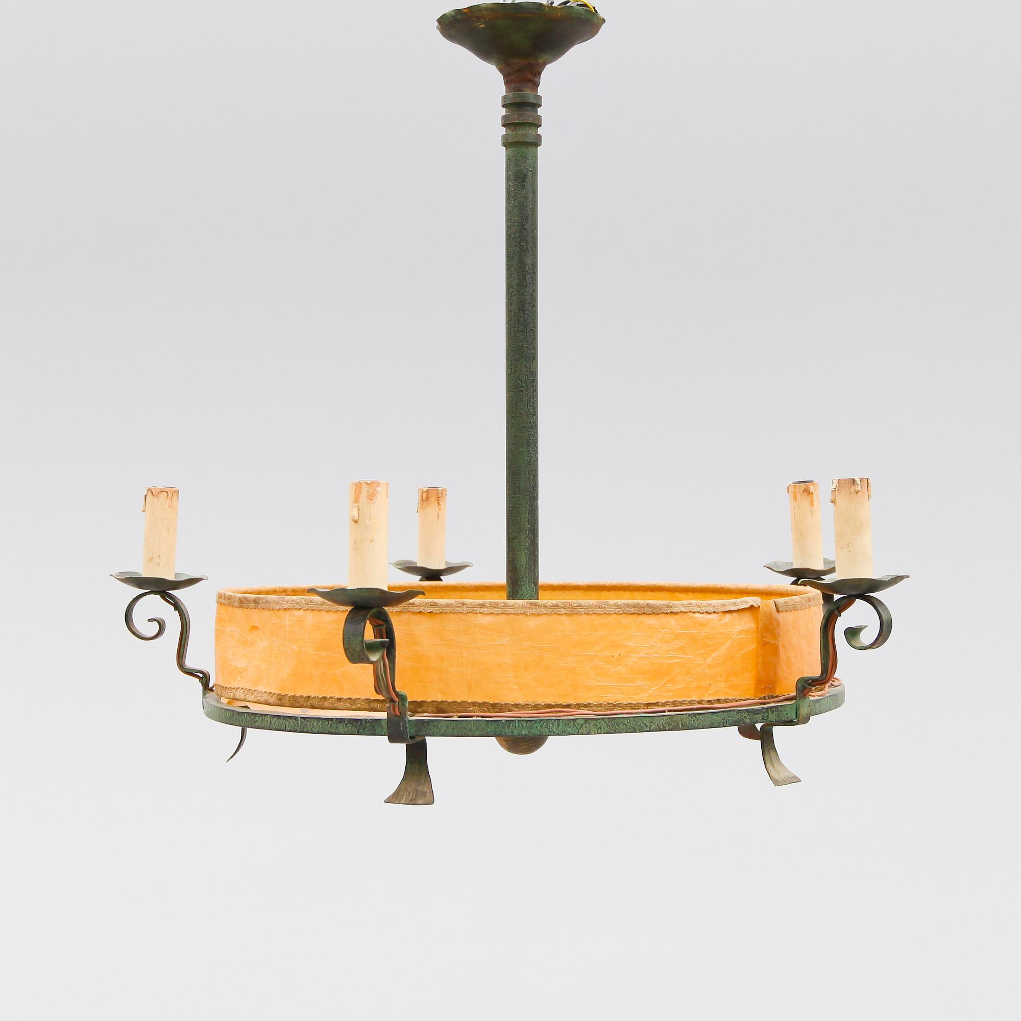 TAKLAMPA, bronserad metall, 1900-talets första hälft. Höjd ca 65 cm.