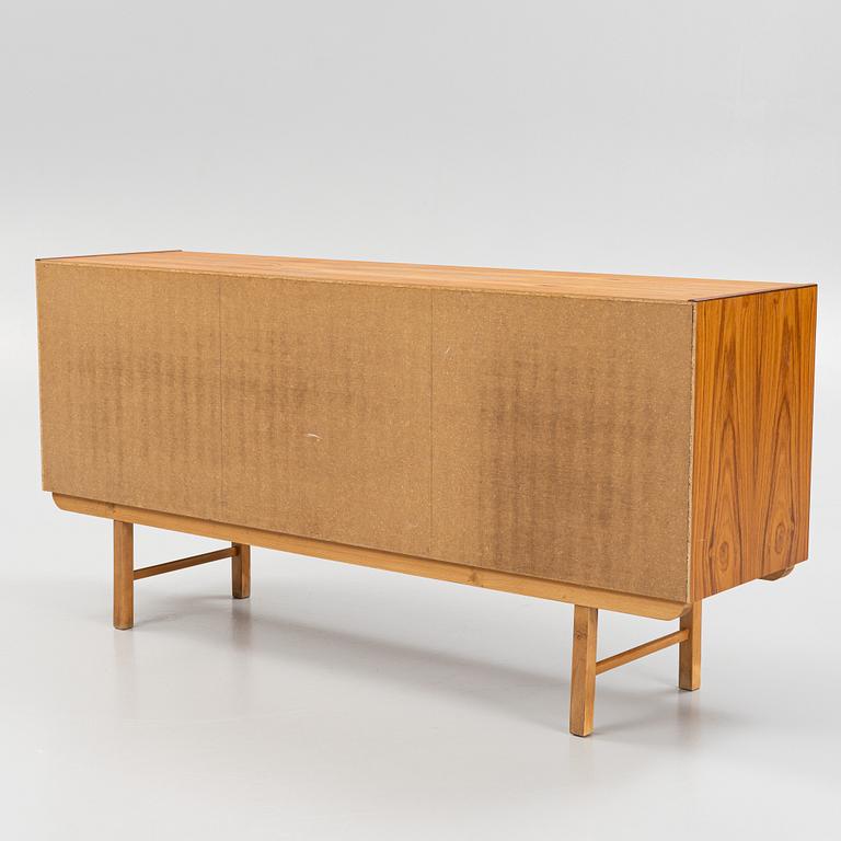 Sideboard, 1900-talets mitt.