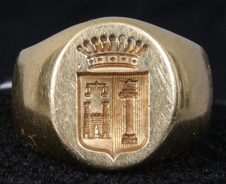 RING, 18K guld, ostämplad.