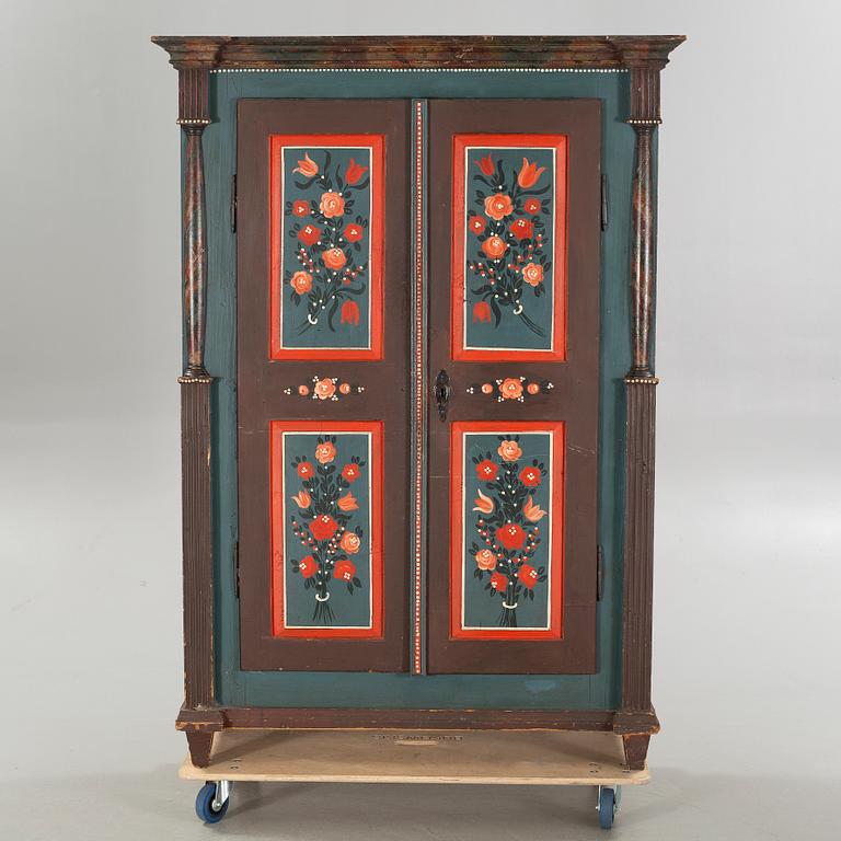 A cabinet, 19th century.