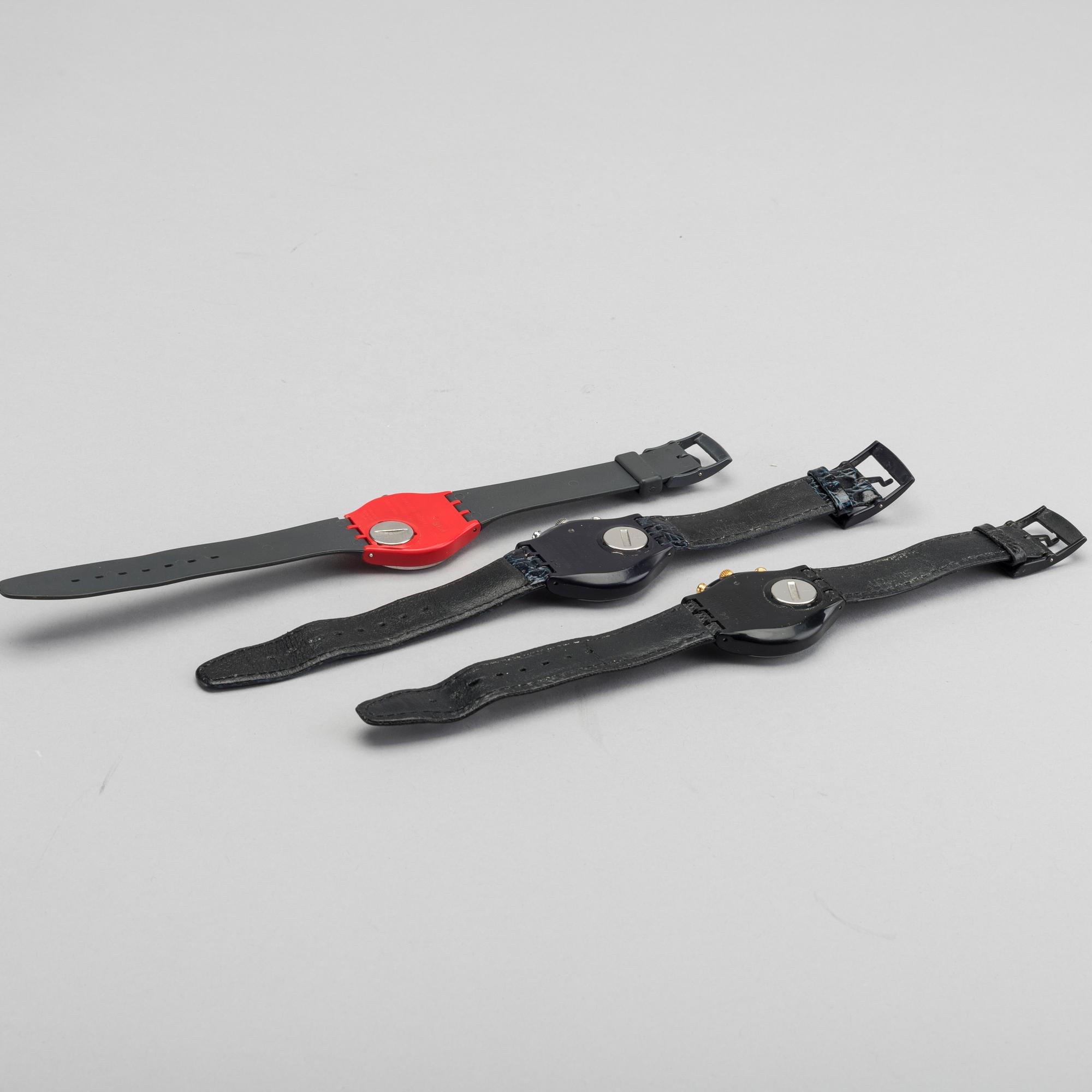 ARMBANDSUR, 3 st, samt en BOK, SWATCH.