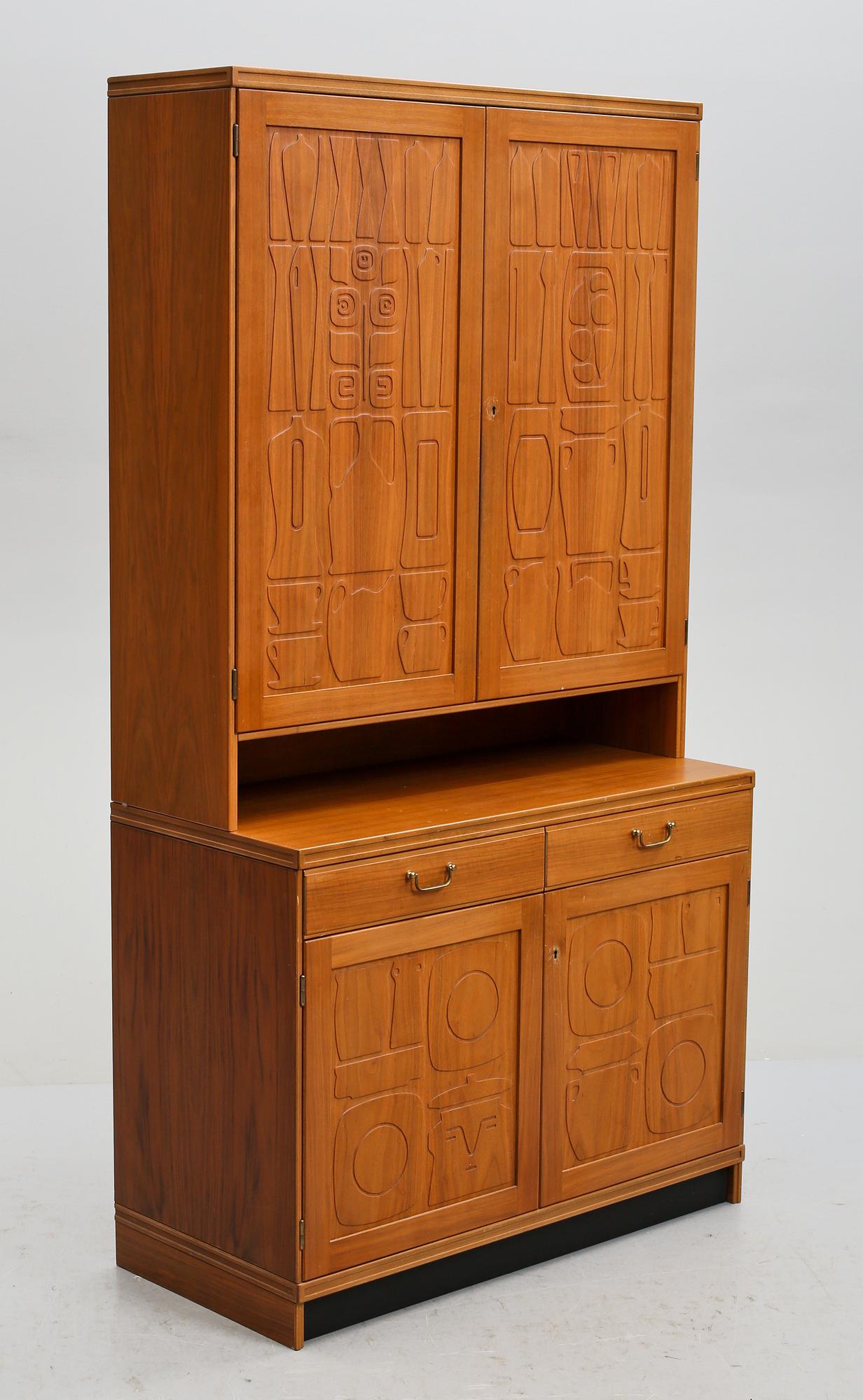 SKÅP, "Krus", Yngve Ekström, Westbergs Möbler AB i Tranås, 1950-tal.