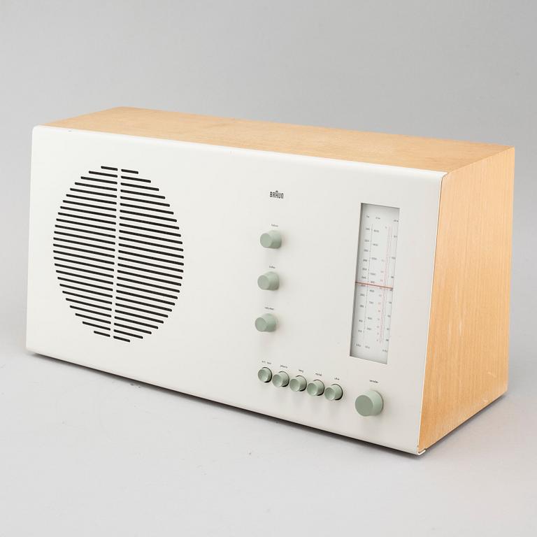 A Braun "RT 20-S" radio,