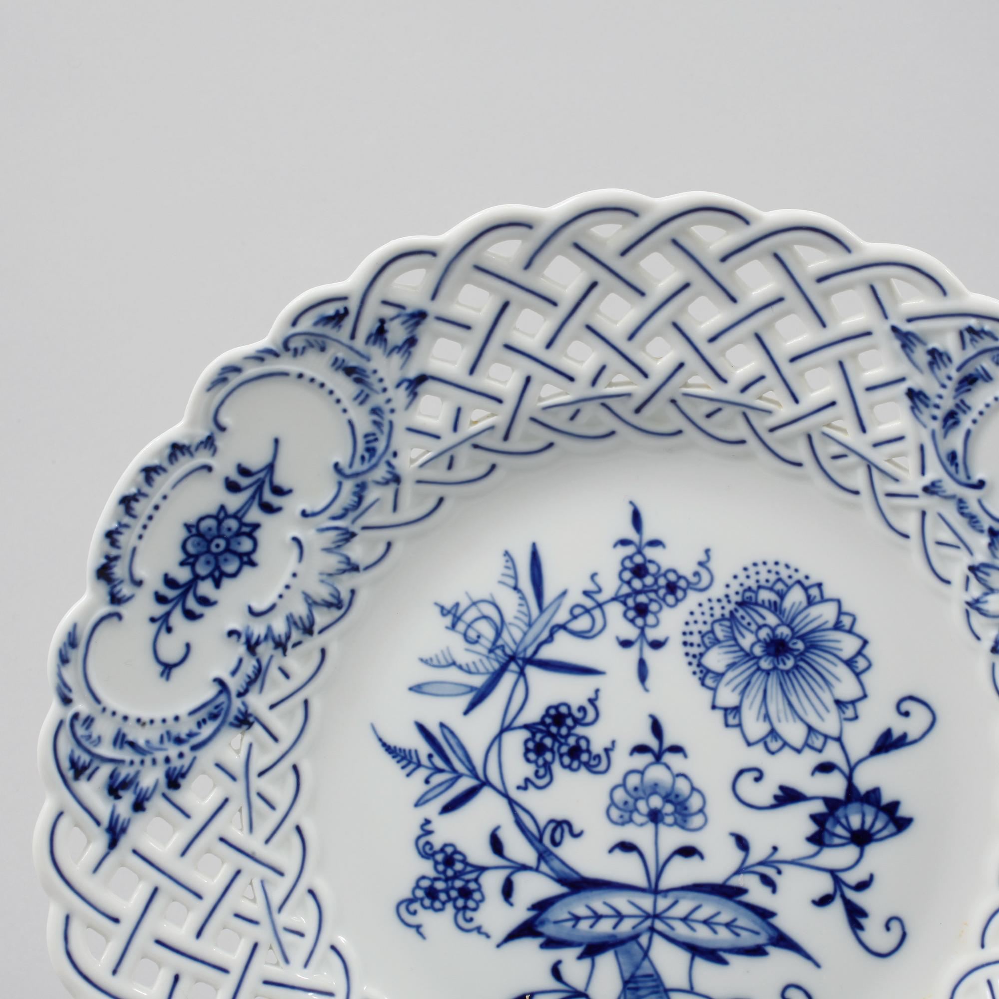 SERVISDELAR, 9 delar, porslin, "Lökmönstret", Meissen, 1900-tal.