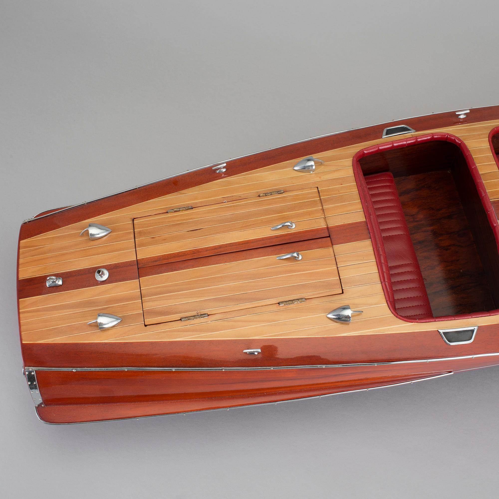 FARTYGSMODELL, "Criss Craft Barrel Back'', 2000-tal.