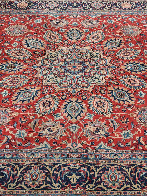 A carpet, a semi-antique/an old Persian, probably a Qazvin, ca 345-349 x 251,5-253 cm.