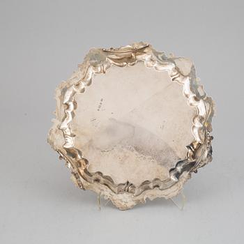 A sterling silver salver, maker's mark of Barker Brothers, Birmingham 1900.