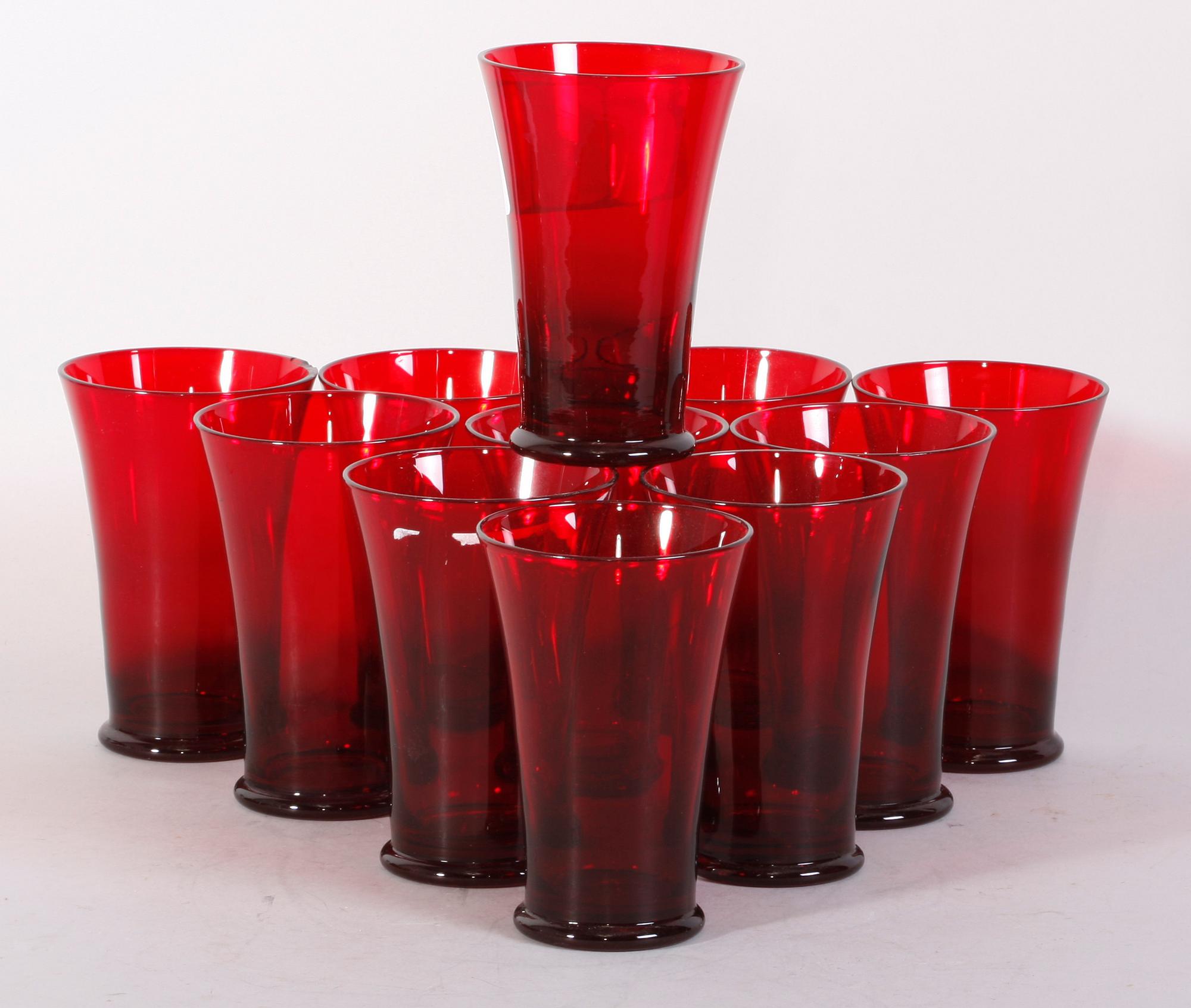 SERVISDELAR, 19 delar bl.a. Monika Bratt, Reijmyre. 1950-tal.