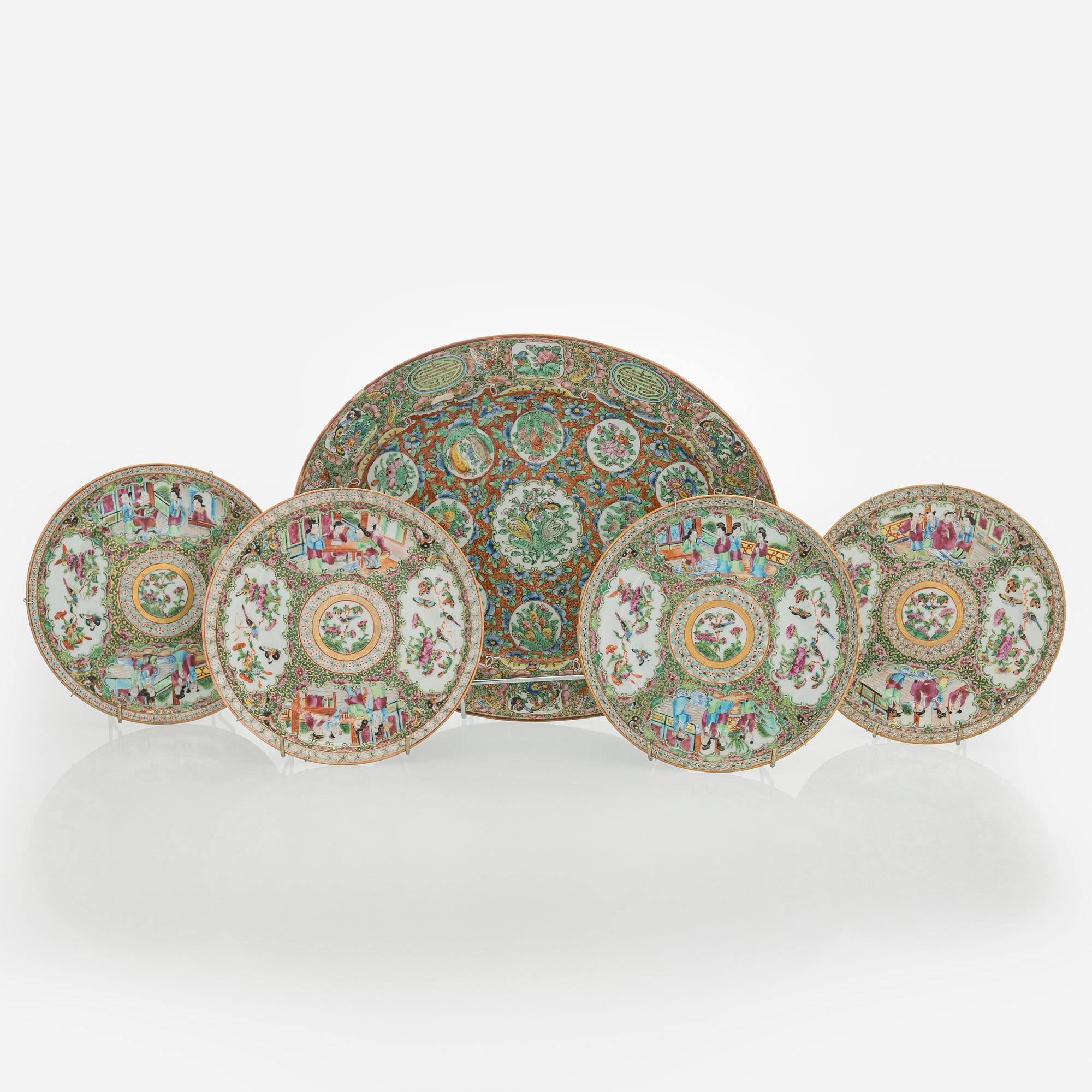 koristelautasia 4 kpl ja tarjoiluvati, Kiina, 1800-luku.