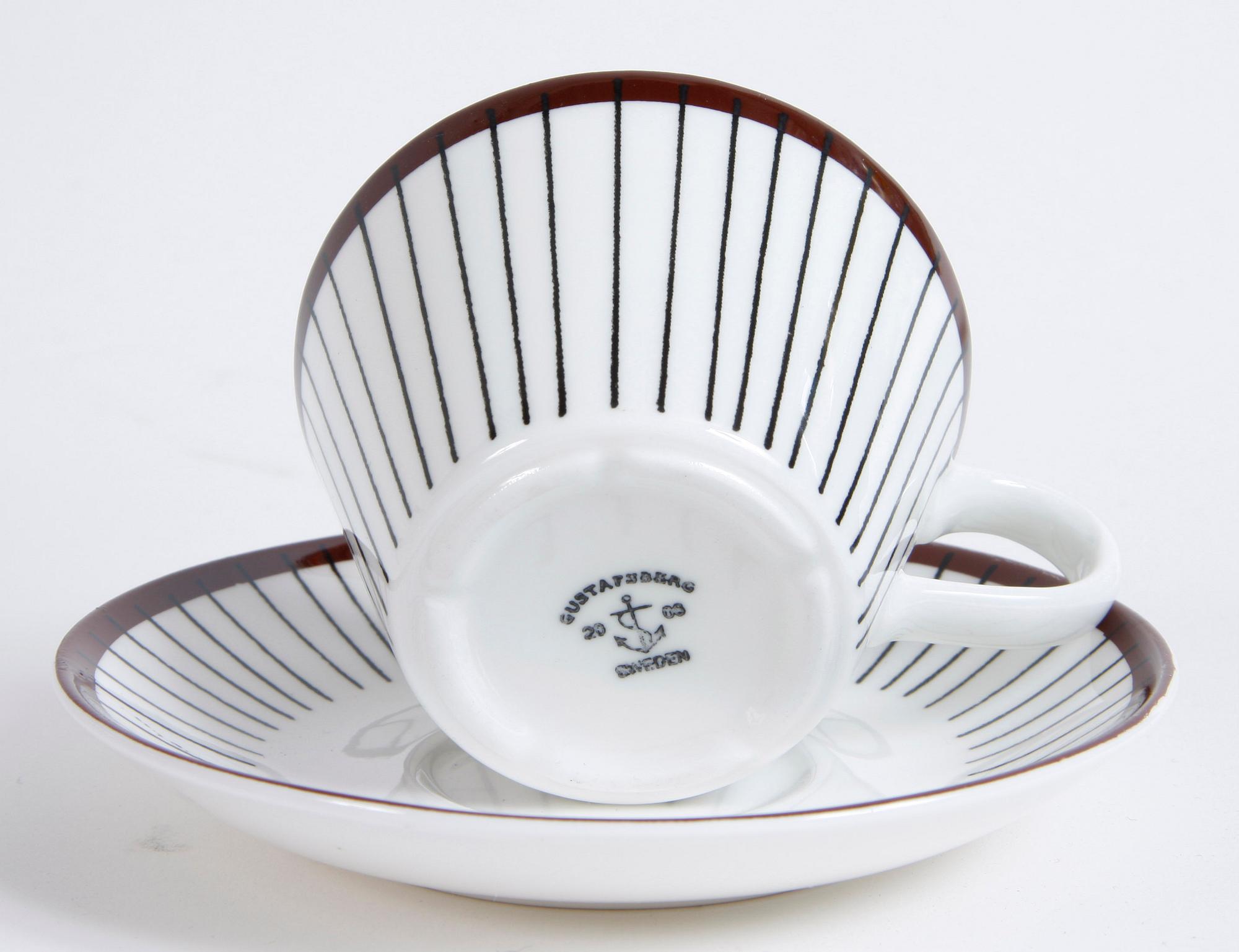 KAFFEKOPPAR MED FAT, 6 st, benporslin,  "Spisa ribb", Stig Lindberg, Gustavsberg, 2000-tal.