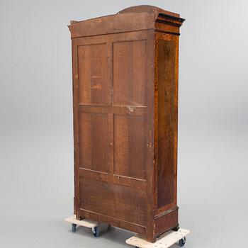 SKÅP, med fasettslipat spegelglas, rotfanér, 1800-talets slut.