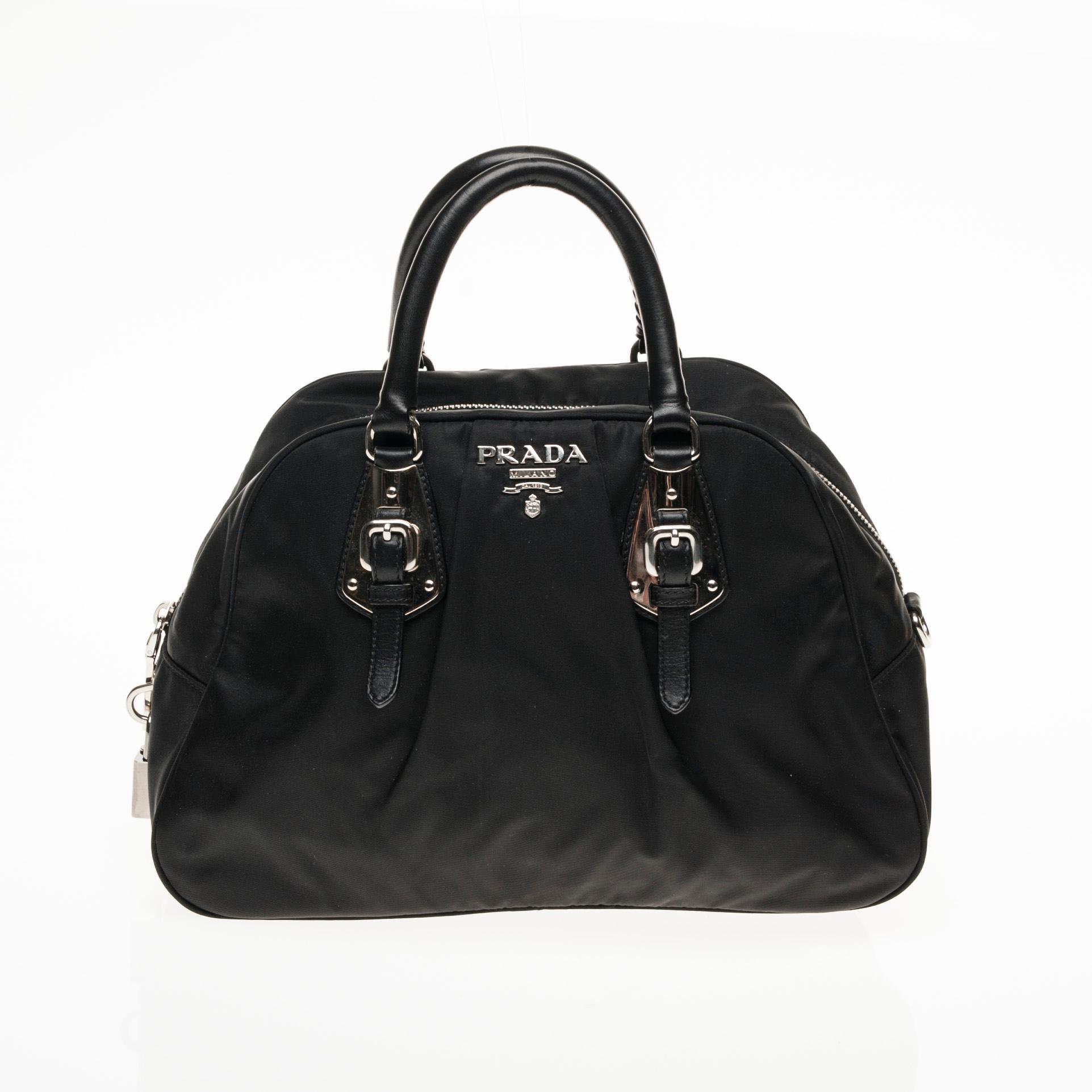 VÄSKA, Prada.