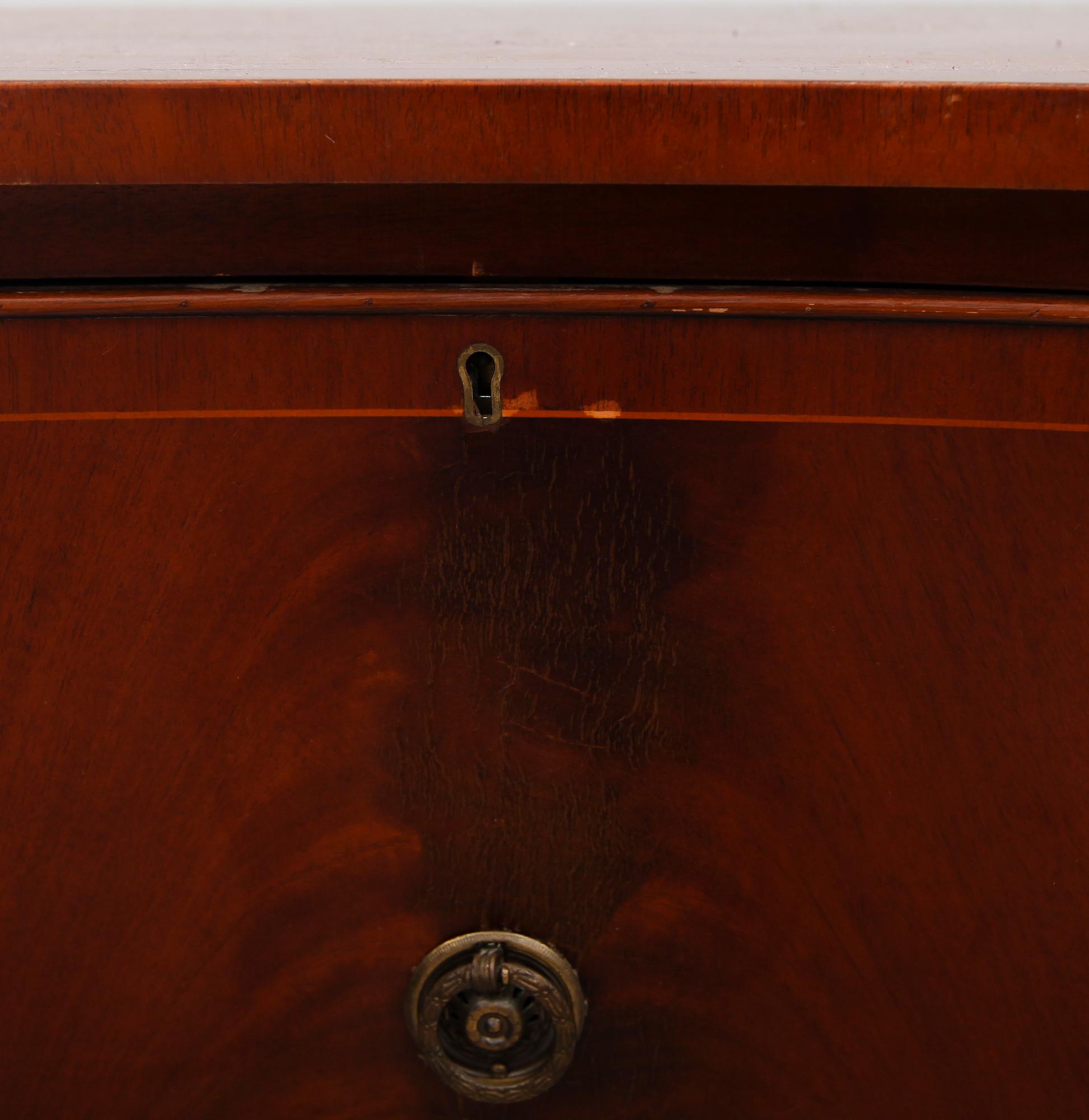 SIDEBOARD, regency stil, 1900-talets andra hälft.