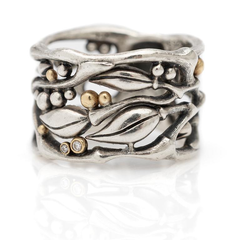 Ole Lynggaard, ring, "Forest ring", sterling silver, 18k guld och diamanter.