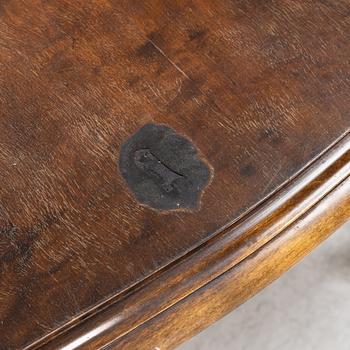 Matbord, engelsk rokokostil, 1900-talets första hälft.