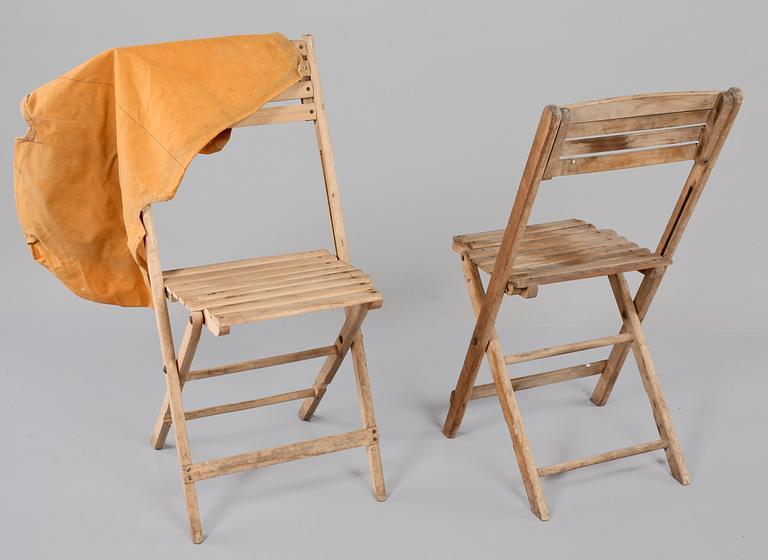 FÄLLSTOLAR, 4 st, omkring 1900-talets mitt.