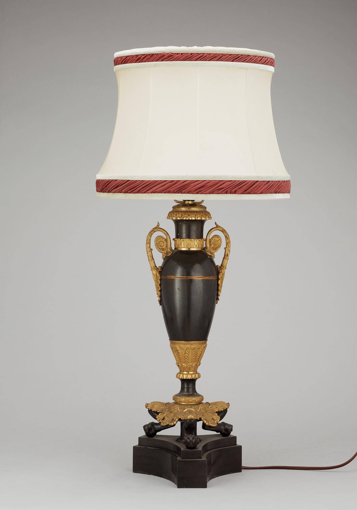 BORDSLAMPA,  Frankrike. 1800-talets första del. Senempire.